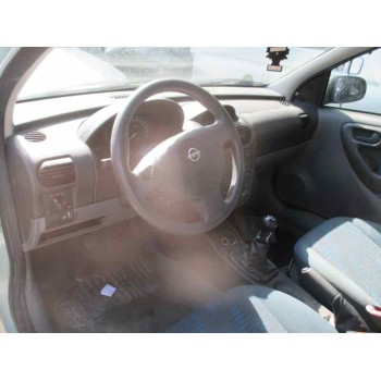 opel corsa c del año 2001