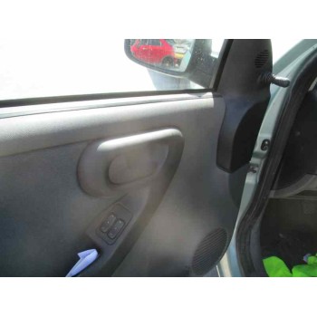 opel corsa c del año 2001