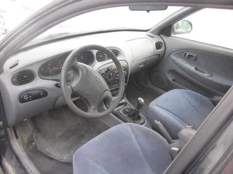 hyundai lantra berlina (rd) del año 1999