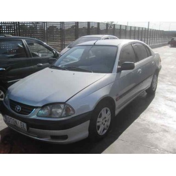 toyota avensis berlina (t 22) del año 2002