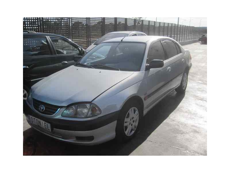 TOYOTA AVENSIS BERLINA (T 22)