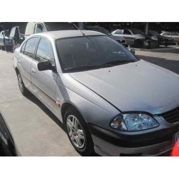 toyota avensis berlina (t 22) del año 2002