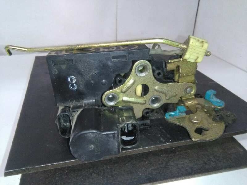 Recambio de cerradura puerta trasera izquierda para daewoo kalos 1.2 se referencia OEM IAM 96260995  5P 2 PINS