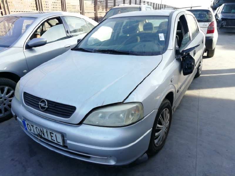 opel astra g berlina del año 2001