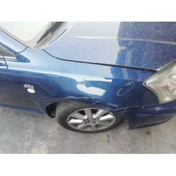 toyota avensis berlina (t25) del año 2004