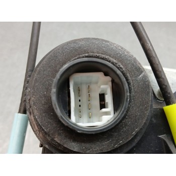 Recambio de cerradura puerta trasera derecha para lexus is iii (_e3_) 300h (ave30_) referencia OEM IAM a046693 8 pines 