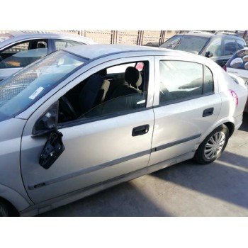 opel astra g berlina del año 2001