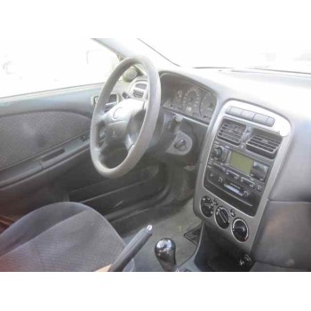 toyota avensis berlina (t 22) del año 2002