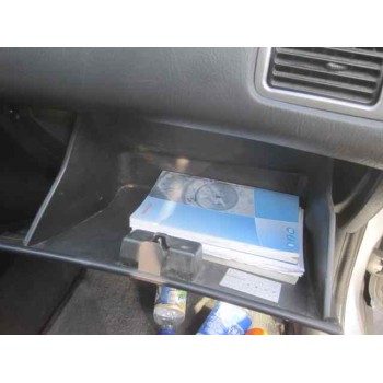 toyota avensis berlina (t 22) del año 2002