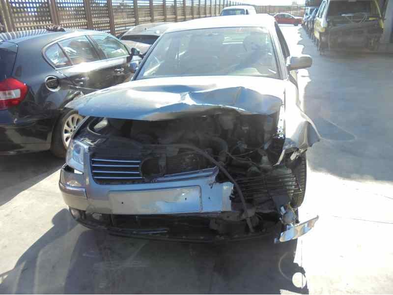 VOLKSWAGEN PASSAT BERLINA (3B3)