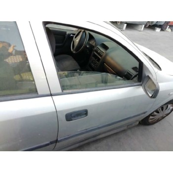 opel astra g berlina del año 2001