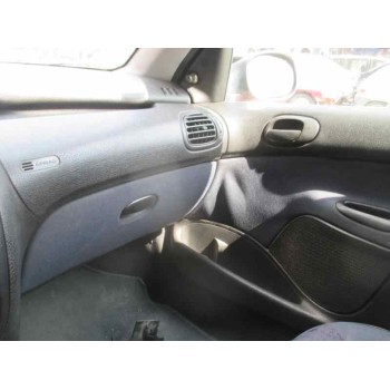 peugeot 206 berlina del año 1999