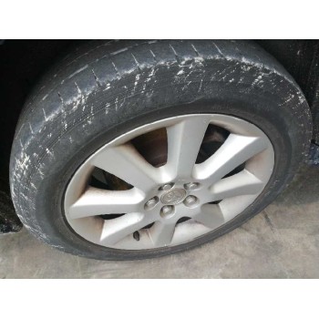 toyota avensis berlina (t25) del año 2004