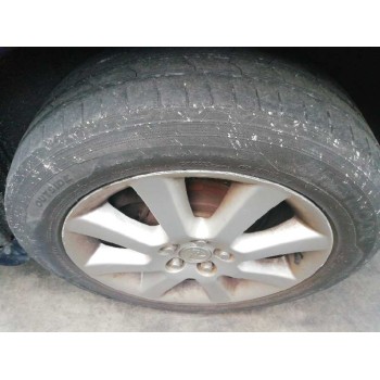 toyota avensis berlina (t25) del año 2004