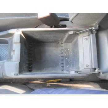 toyota avensis berlina (t 22) del año 2002