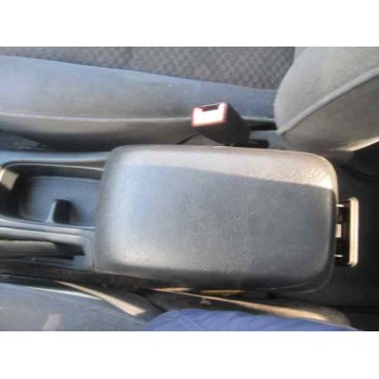 toyota avensis berlina (t 22) del año 2002