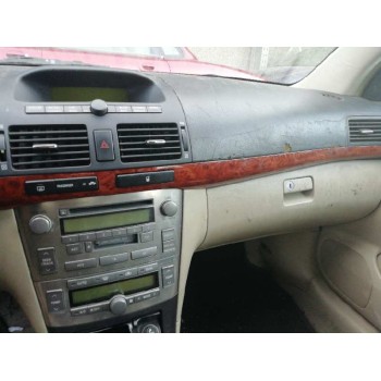 toyota avensis berlina (t25) del año 2004