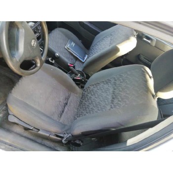 opel astra g berlina del año 2001