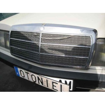 mercedes-benz clase c (w201) berlina del año 1985