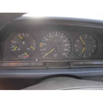 mercedes-benz clase c (w201) berlina del año 1985