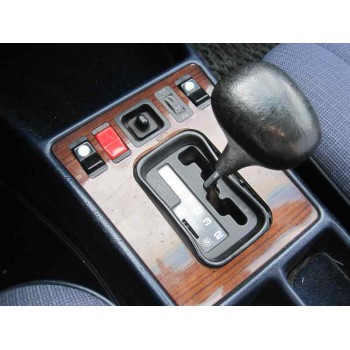 mercedes-benz clase c (w201) berlina del año 1985