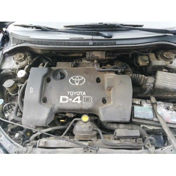 toyota avensis berlina (t25) del año 2004