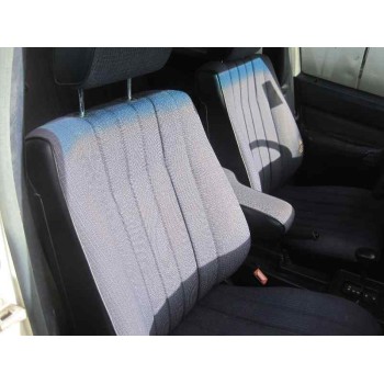 mercedes-benz clase c (w201) berlina del año 1985