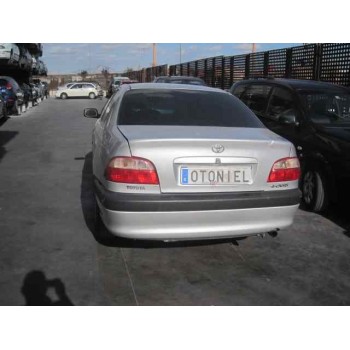 toyota avensis berlina (t 22) del año 2002