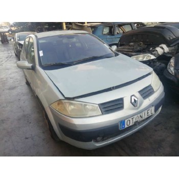 renault megane ii classic berlina del año 2004