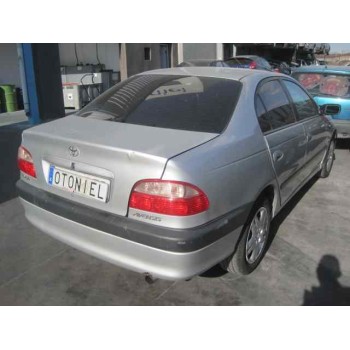 toyota avensis berlina (t 22) del año 2002