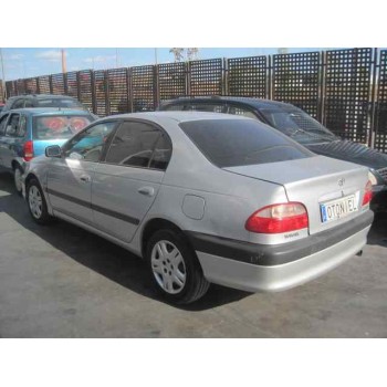 toyota avensis berlina (t 22) del año 2002