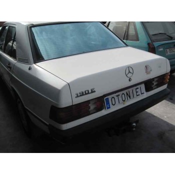 mercedes-benz clase c (w201) berlina del año 1985