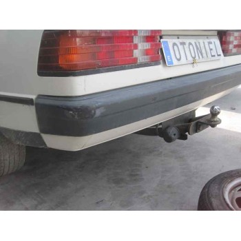 mercedes-benz clase c (w201) berlina del año 1985