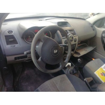 renault megane ii classic berlina del año 2004