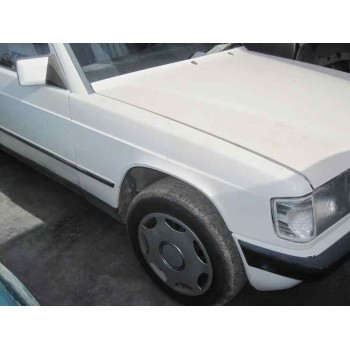 mercedes-benz clase c (w201) berlina del año 1985