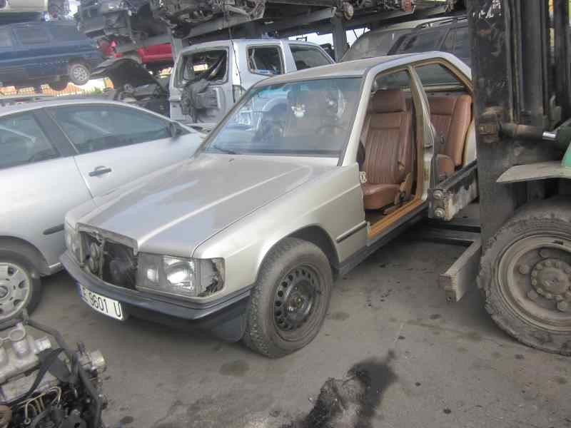 mercedes-benz 190 e w-201 del año 1984