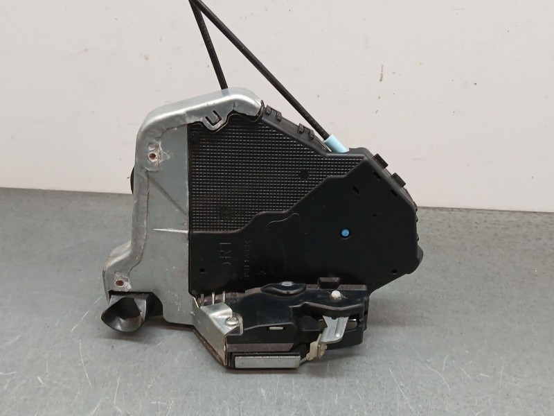 Recambio de cerradura puerta delantera derecha para lexus is iii (_e3_) 300h (ave30_) referencia OEM IAM a046693 10 pines 