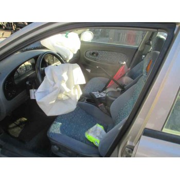 kia sephia ll del año 2000