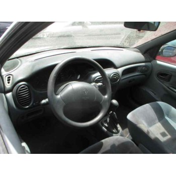 renault megane i berlina hatchback (ba0) del año 1998