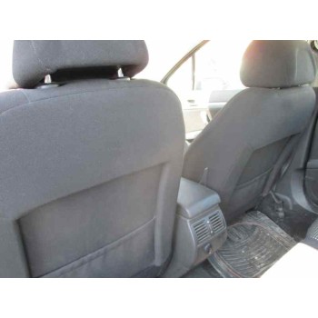 peugeot 407 del año 2004