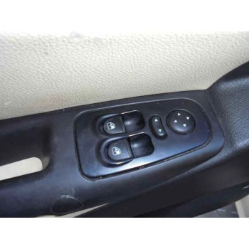 lancia ypsilon (101) del año 2004