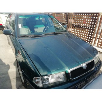 skoda octavia berlina (1u2) del año 1998