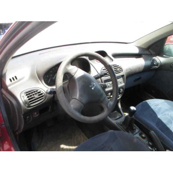 peugeot 206 berlina del año 2002