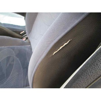 peugeot 206 berlina del año 2002