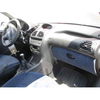 peugeot 206 berlina del año 2002