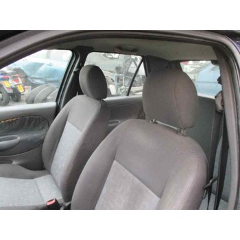 ford fiesta berlina (dx) del año 2000