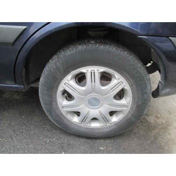 ford fiesta berlina (dx) del año 2000