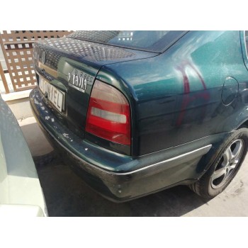 skoda octavia berlina (1u2) del año 1998