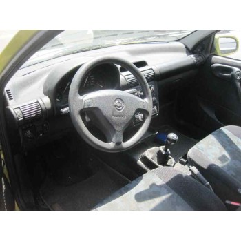 opel corsa b del año 2000