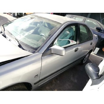 volvo s40 berlina del año 1998